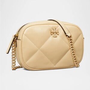 New TORY BURCH KIRA DIAMOND QUILTED  CAMERA SHOULDER BAG IN Vanilla